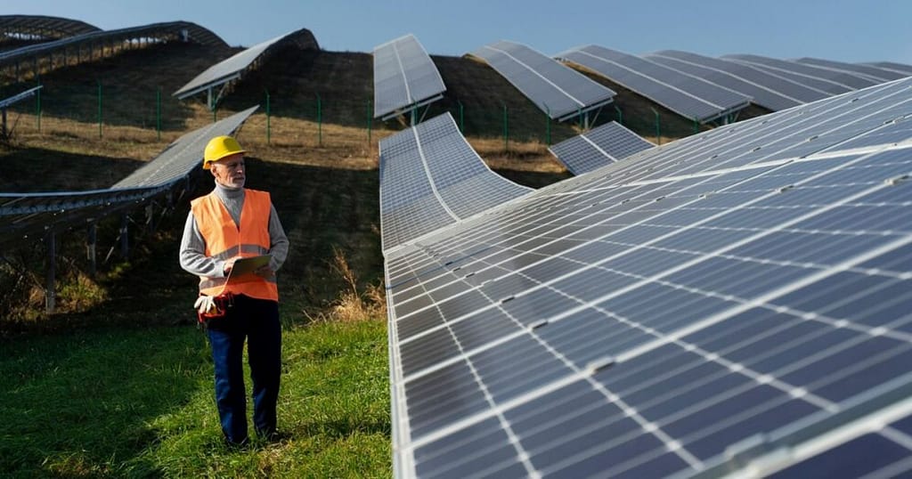 How to Build a DIY Solar Generator