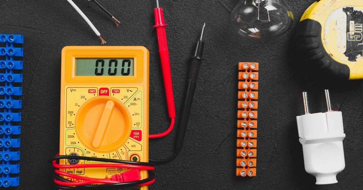 How to Calculate Wattage and Voltage